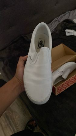 White no lace vans