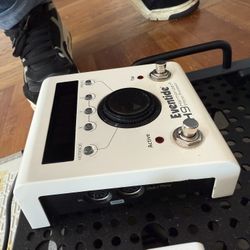 Eventide harmonizer H9 and JHS splitter