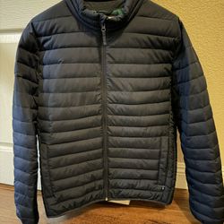 Gap men's lightweight down puffer jacket in dark blue with a green lining