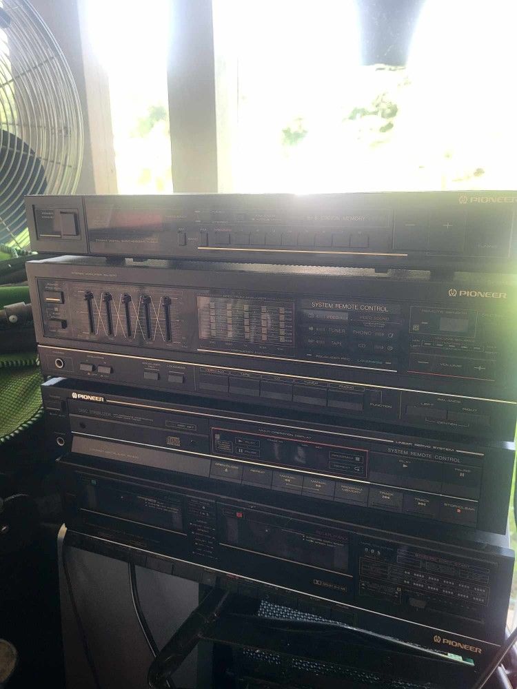 Pioneer stereo stack - 4 pieces - Receiver - Equalizer - Cd player and Cassette
