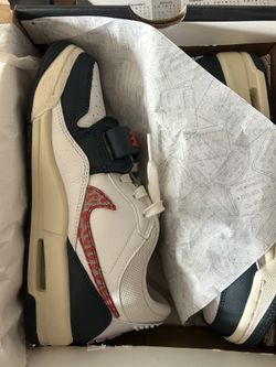 Boys Jordan Legacy Shoes