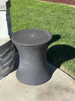 Backyard table. Set of 2
