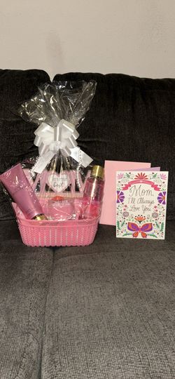 Mother day Victoria’s Secret gift basket