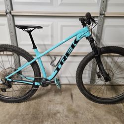TREK ROSCOE 7 MEDIUM