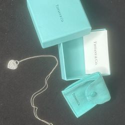 Tiffany & Co. Return to Tiffany Heart Tag 18in Toggle Closure Necklace
