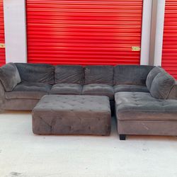 GRAY SECTIONAL COUCH W/ OTTOMAN IN VERY GOOD CONDITION - DELIVERY AVAILABLE 🚚