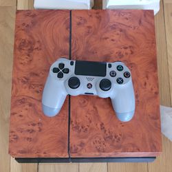 PS4 With 20th Anniversay Controller +games