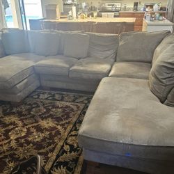 3 Piece Sectional Sofa, As Is Make Offers 