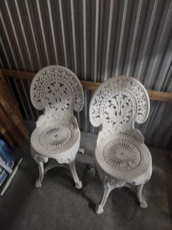 Lightweight Decorative Chairs 