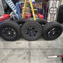 5 - XD matte black wheels