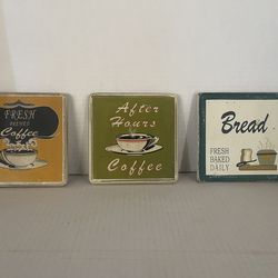 VTG Wooden Coffee Coasters Set Of 3 ART.