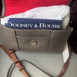 Women’s Leather Crossbody Purse 