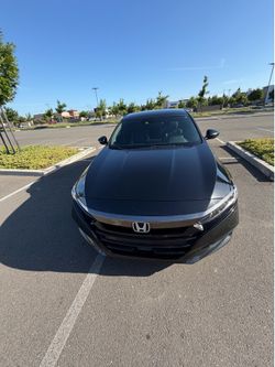 Selling my 2020 HONDA ACCORD SPORT