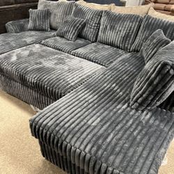 Stunning Stylish Cozy Sectional!