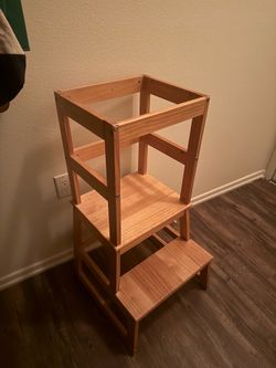 Wood stepping stool for toddler