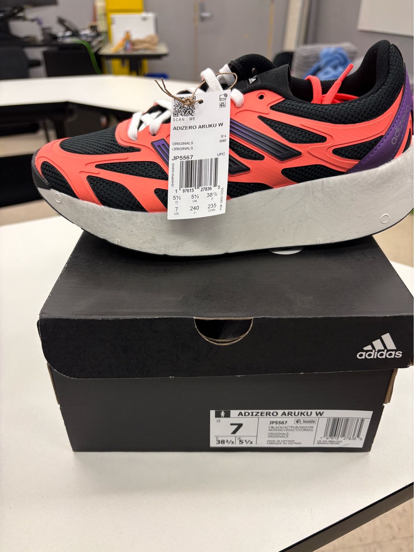 Womens Addidas 7 women
