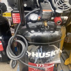 Compressor Husky 30 Gallons 