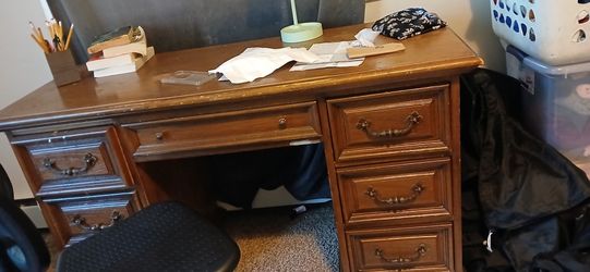 Solid Wood Desk.  Great Shape.. With Chair.. 150