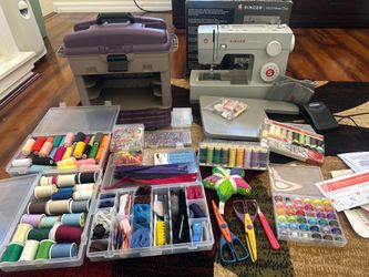 FREE Artbin! With Singer 4423 Sewing Machine + Extras!