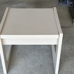 End Table/Nightstand