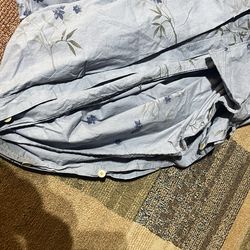 Queen size mattress with cover only the cover was 2999 everything 35