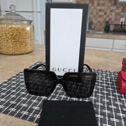 Gucci Sunglasses 