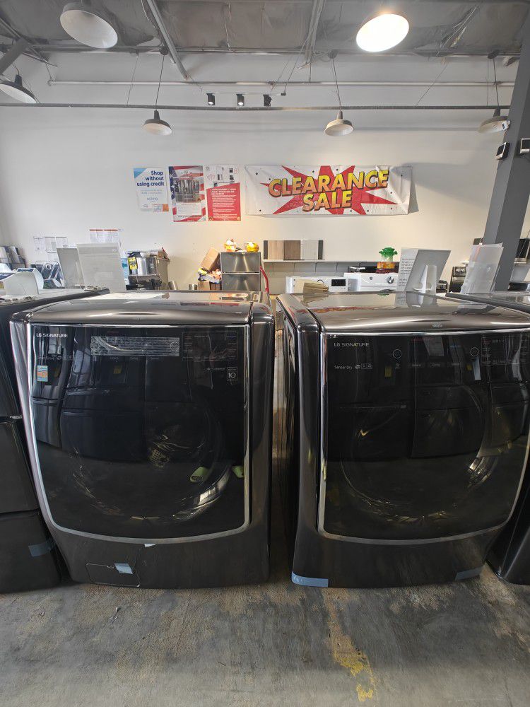 LG signature washer and dryer set