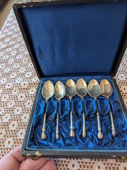 Set of 6 small spoons