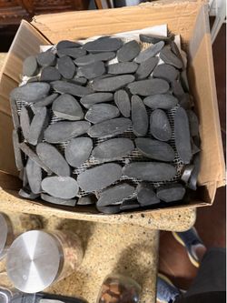 Natural mosaic tile