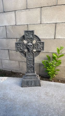 Halloween tombstone