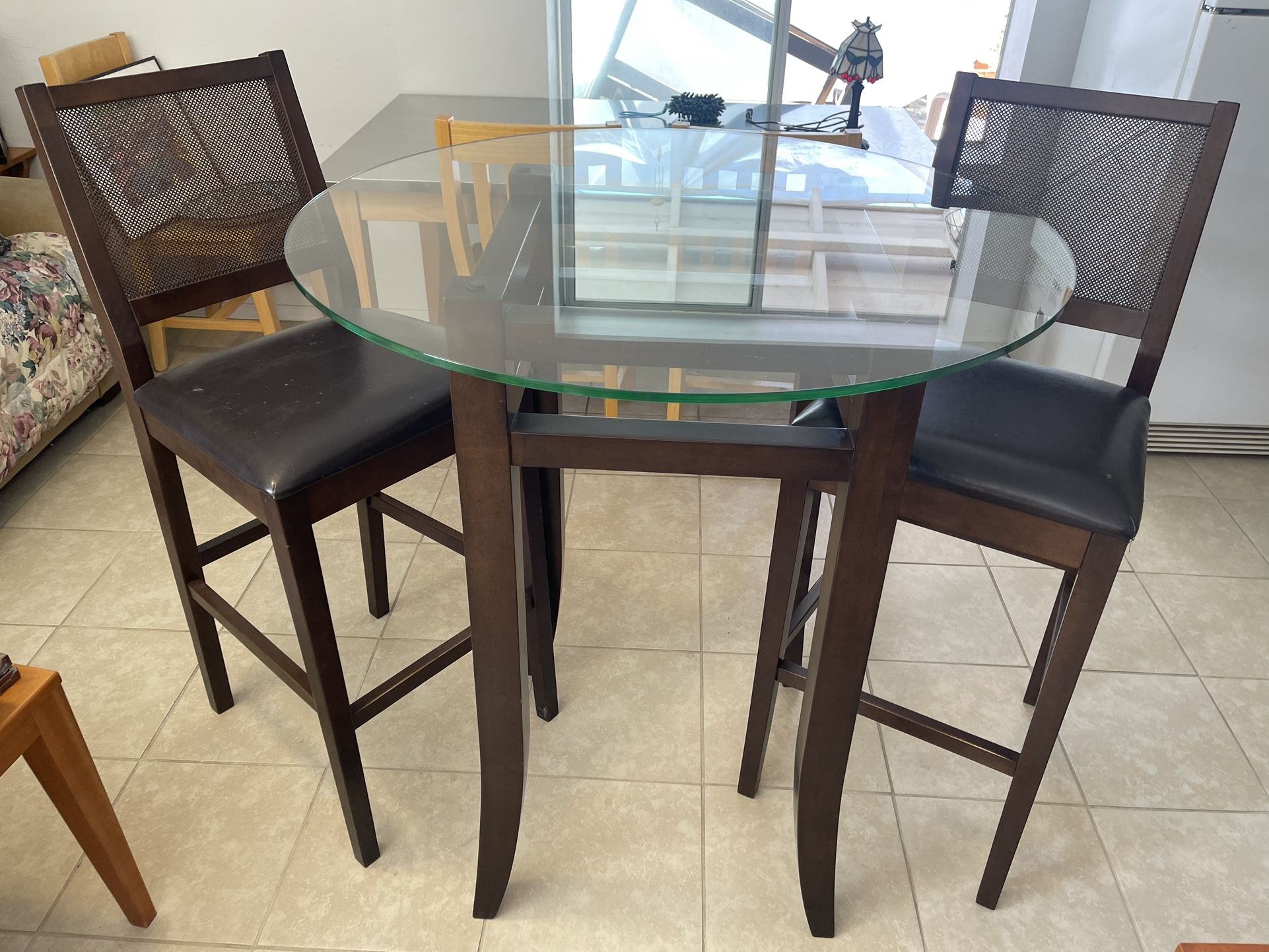 Bistro Table With 2 Chairs