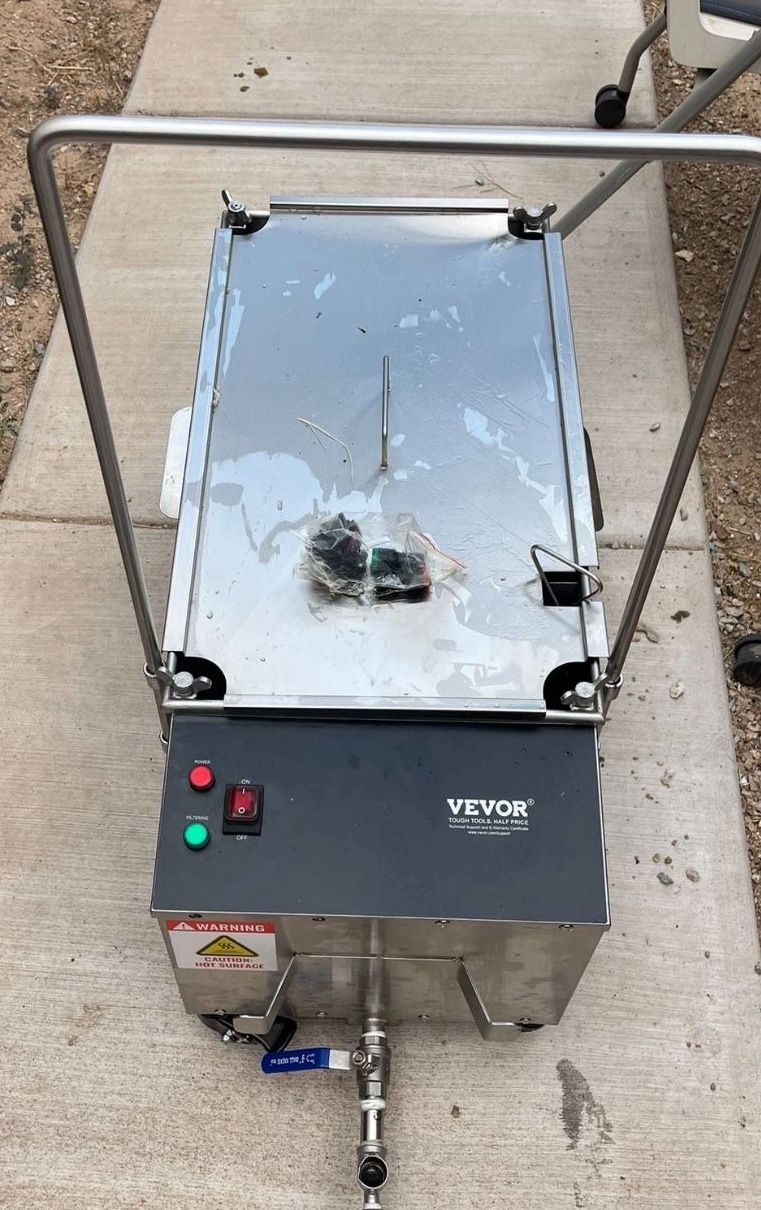 VEVOR Mobile Fryer Filter, 38L Oil Tank Capacity, 10L/min Oil Filtration Speed, Black Stainless Steel Fryer Filter for Restaurant, Food Stalls & Conce