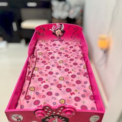 Minnie Mouse Toddler Bed