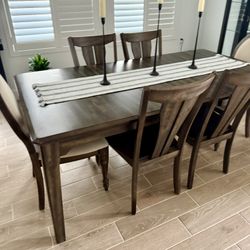 Dining Room Table 