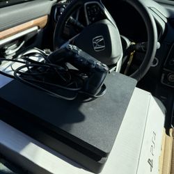 PS4 Slim
