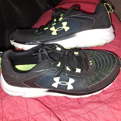 Under Armour Charged Assert 9 Youth Shoes 
