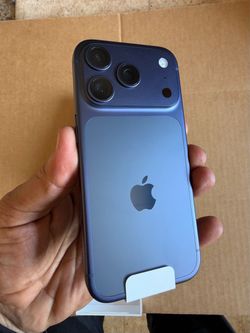 iPhone 17 Pro Brand New, Never used, Unlocked 256 gb