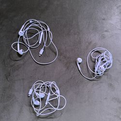3 Apple Wired Earbuds