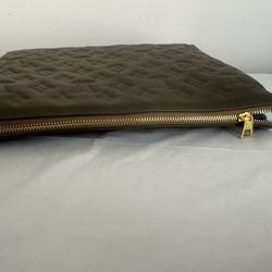 Crossbody Square Leather bag In Olive