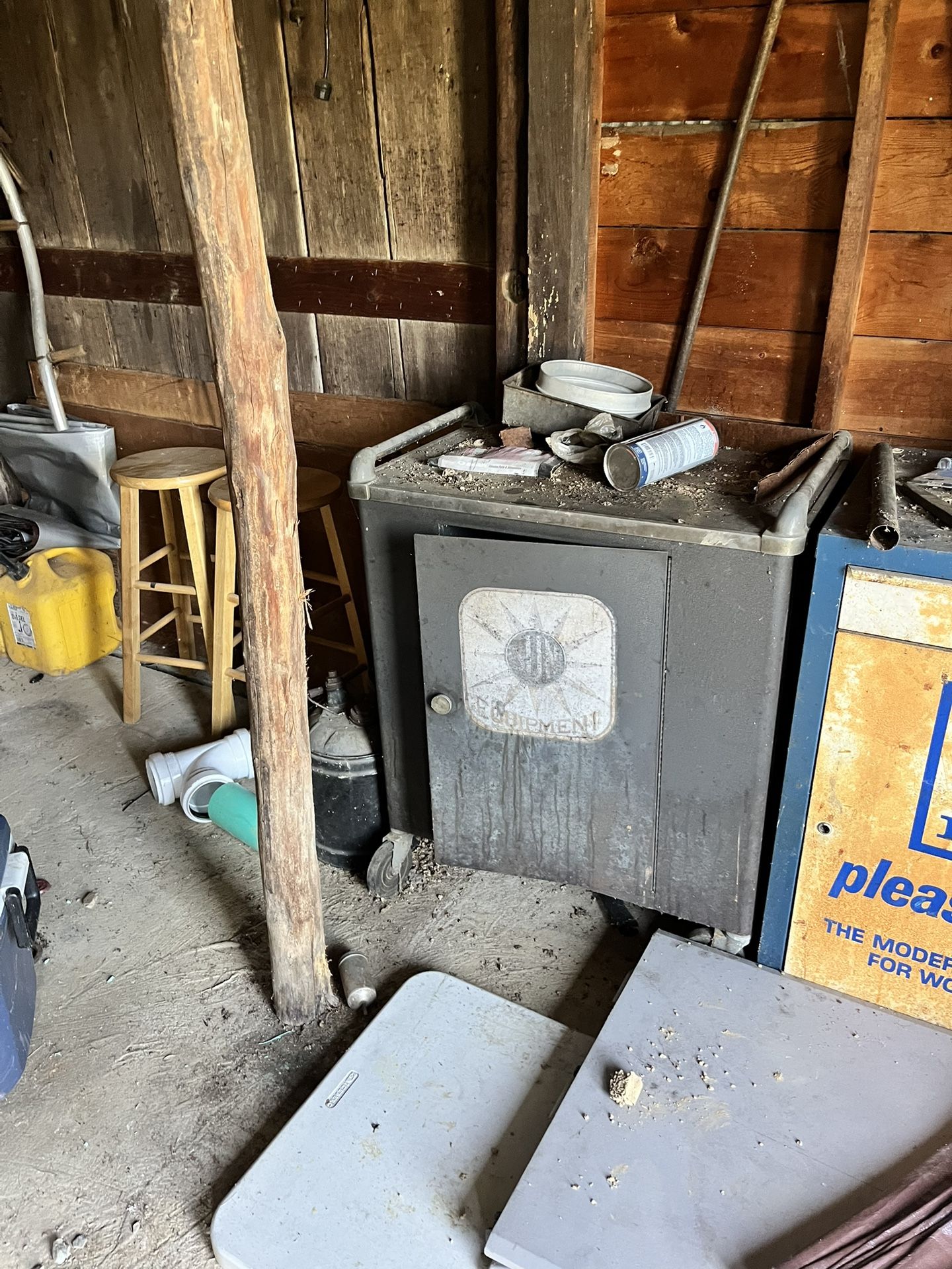 Sun Tool Cabinet