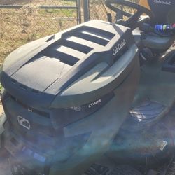 Cub Cadet 42 Inch Riding Mower 