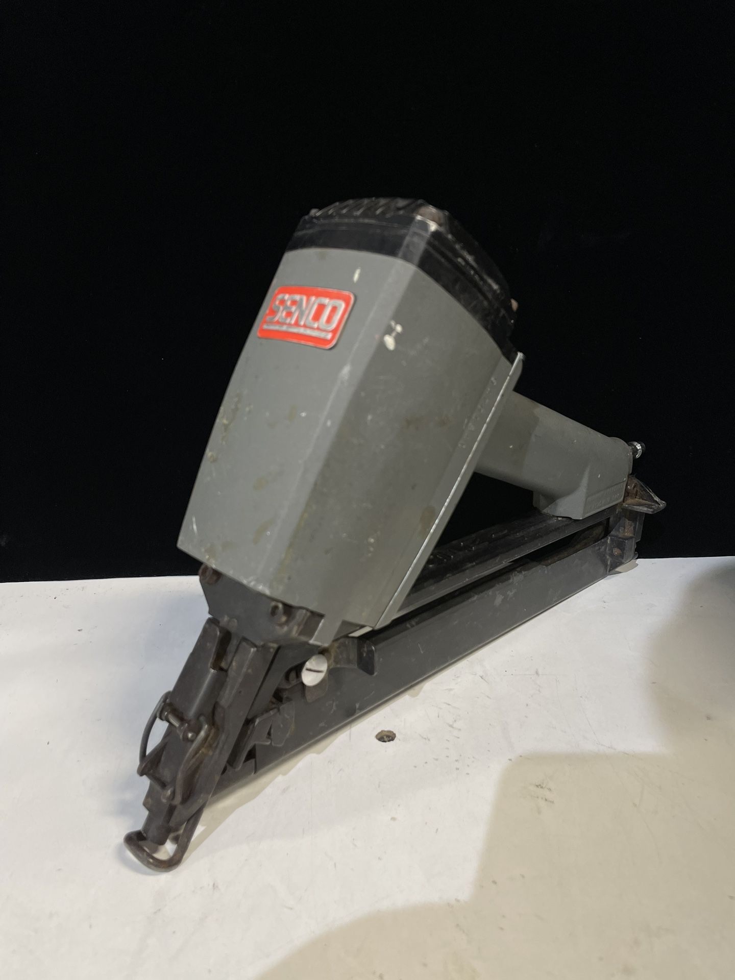 Senco SFN1 15-Gauge Pneumatic Finish Nailer 