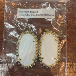 Kendra Scott Danielle Earrings Gold White Mussel $50