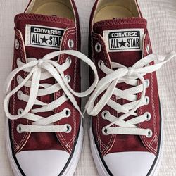 Converse All Star Low Tops, Maroon, Women's Size 8 
