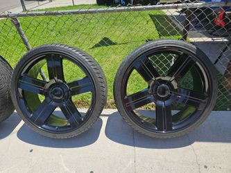 Texas edition rims with lion hearth tires