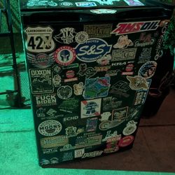 Mini Fridge 