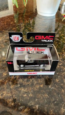 M2 1990 GMC Sierra ST Squarebody Truck 1/8,000 pieces 1:64