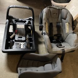 Evenflo Car seat with newborn insert and 4 bases