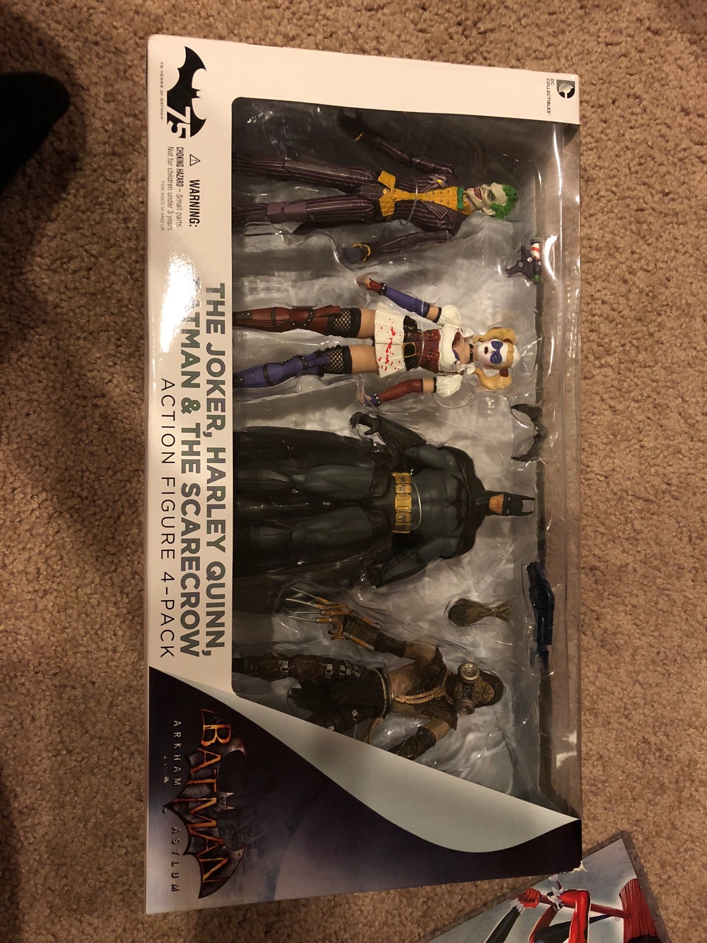 BATMAN ARKHAM ASYLUM THE JOKER HARLEY WUINN BATMAN AND THE SCARECROW 4 pack action figure