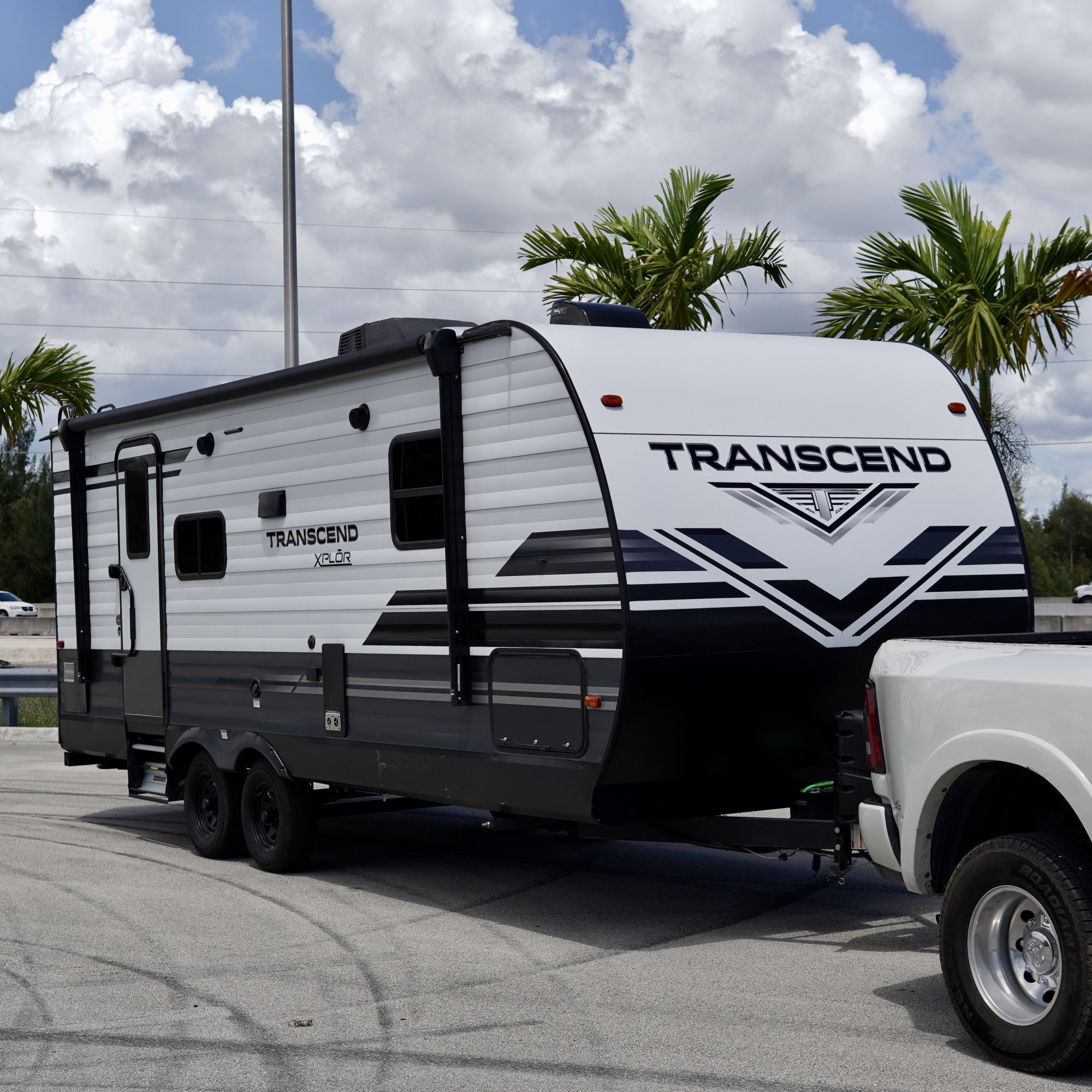 2021 Grand Design Transcend 26 feet